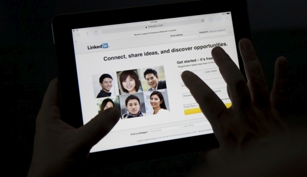 LinkedIn Corp. Expands in China With Local Site Limiting Content