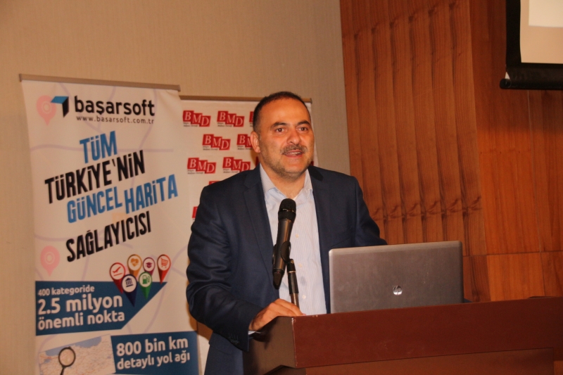 Bilişim Medyası Derneği üyeleri, 25 Mayıs’ta İstanbul’da düzenlenen etkinlikte bir araya geldi. Etkinliğe Bilgi Teknolojileri ve İletişim Kurumu Başkanı Dr. Ömer Fatih Sayan, Ulaştırma, Denizcilik ve Haberleşme Bakanlığı Müsteşar Yardımcısı Galip Zerey ve dernek üyeleriyle aileleri katıldı.